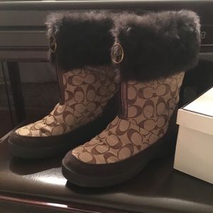 Coach boots